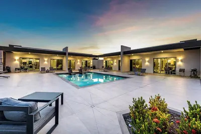 Image de Discount, Turks Haven Villas Newly Built Luxury 1br Suite, Steps To The Beach! !