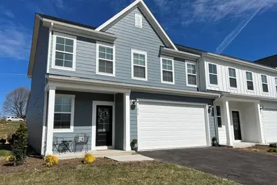 Image de Villa in Blacksburg, New Villa On Addison Court -Blacksburg, Va