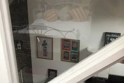 Image de 3 bedroom 18th century old school house in ironbridge amongst the many museums,