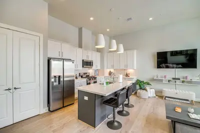 Image de Central Condo: Near Nrg Stadium & Houston Zoo!