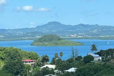 Image de Très bel appartement de type F3 de 60 m2 avec ascenseur, une vraie vue mer