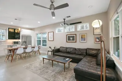 Image de Peaceful and Walkable Guesthouse Hideaway - Close to it All