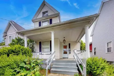 Image de A Cozy & Well Kept 4br House near Genesee River awaits for your Next Staycation