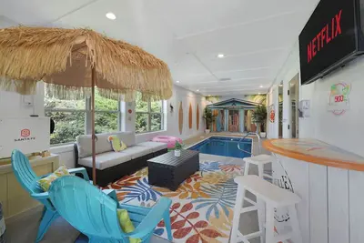 Image de Indoor Pool | Game Room | Hot Tub | Mountain Views