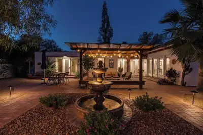 Image de Pool & Hot tub! Sam Hughes University Lux! Walkable