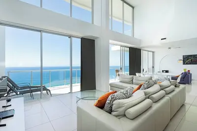 Image de Stunning Oceanfront Luxury with Rooftop Pool