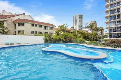 Image de Oceans 14th Beachfront Resort style Living