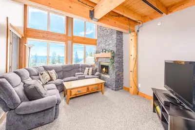 Image de Charming Alpine Retreat w/ Private Hot Tub