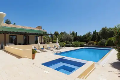 Image de Unwind in Luxury at Your Private Villa Paradise, Paphos Villa 1479