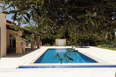 Image de Luxury Living: Your Ultimate Retreat Awaits