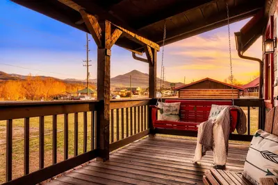 Image de Incredible 🏔️ Views! Best Smokies Family Getaway! 8 mi to Pkwy~Game Rm~King Bed