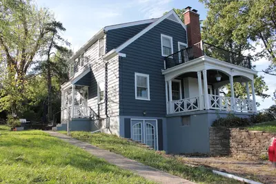 Image de Blue Jay Bungalow- 3 bedroom with\nprivate outdoor porches, kid-friendly big yard