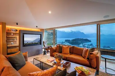 Image de Manaia Views, Luxe Villa, Hot Tub, Bbq, Free Parking