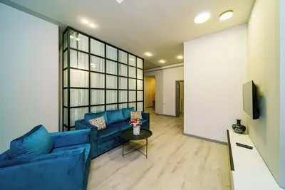 Image de Appartement sur le toit avec vue sur la ville par Sweet Home