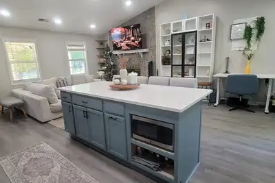 Image de Cozy 3/2 Home Best Food Atl, Pet-Friendly, Quiet Safe, Fenced Yard, Privacy