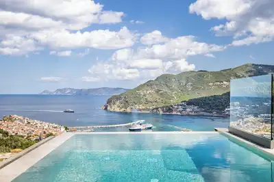 Image de Elegant Resort with unique sea view, pool with waterfall and privacy! !