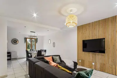 Chic friendly and spacious house