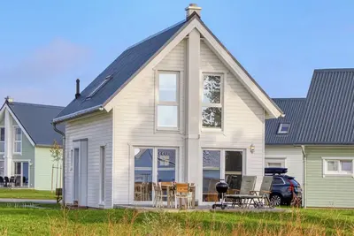 Image de Villa Bullerbü - detached house, infrared sauna, fireplace, bathtub, terrace