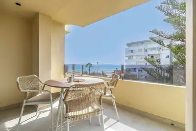 Image de 121 - Spectacular Beachfront Apartment with Sea Views and Pool, Fuengirola, Fuengirola, Spain