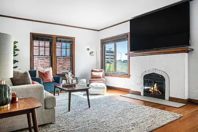 Image de Modern Retreat! Games, Bbq Grill, Close to Downtown!