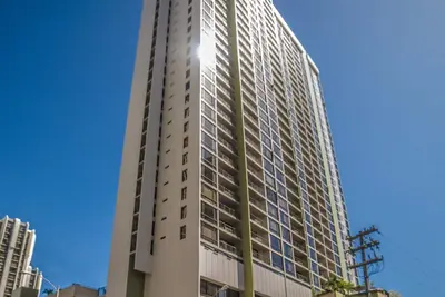 Image de Waikiki Sunset Close to Beach with Parking