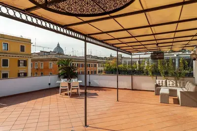 Image de The Terrace with St. Peter view