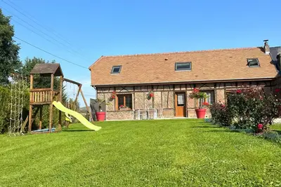 Image de Gîte spacieux avec jardin privatif et aire de jeux, idéal famille