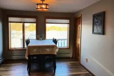 Image de Beautiful waterfront home nestled on 4acres on Indian Lake! \nA perfect getaway! \n