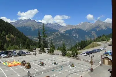 Image de 3ème étage, vue montagne, balcon, télévision, casier à ski, 22m², Valfréjus