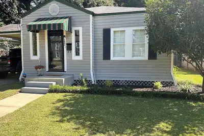 Image de Charming, family-friendly house centrally located in the Garden District!