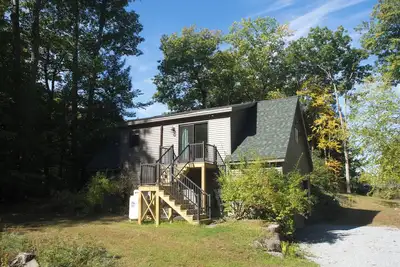 Image de Life on the Pond- Enjoy year round fun swimming, hiking, boating on Long Pond.