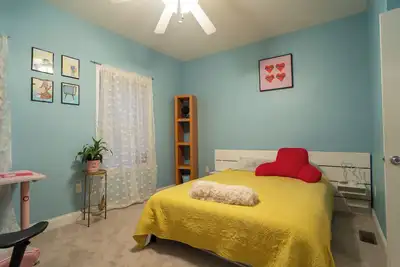 Image de Quirky Home in Oregon Hill!