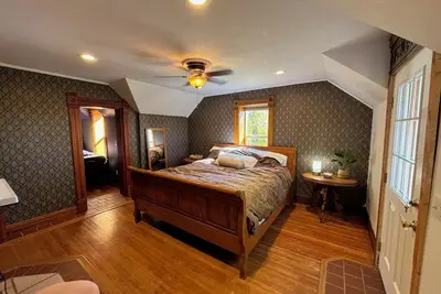 Image de Charming and Cozy – Emma’s Perfect Getaway- Spacious 5 Bedroom~~~