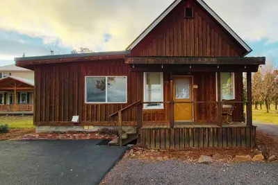 Image de The Homestead a charming & historical 1-Bed\/1-Bath-Trail Rides, Fishing, & Hikes