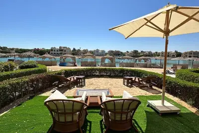 Image de 2-bedroom ground floor apartment in El Gouna - 2 mins walk to Marina Abu Tig