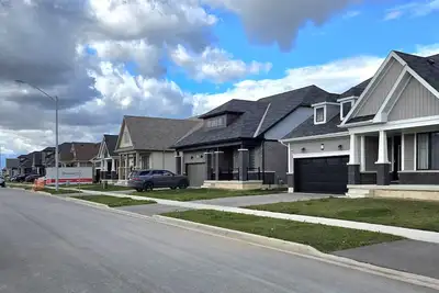 Image de Luxury bungalow near Niagara fall (12 minutes Away)