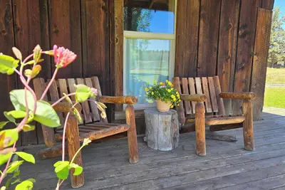 Image de Bunk House - Historical lodging - bring the kids and enjoy ranch life!