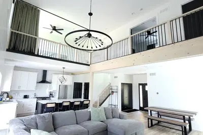 Image de Freddie’s Escape: Modern Lakeview Retreat with Family-Friendly Fun