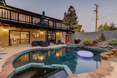 Image de Sunset Spanish Villa W/ Pool, Pool table, Bbq +