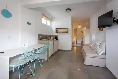 Image de Studio 'Semi Basement -Superior Apartment' avec vue sur la montagne, Wi-Fi et climatisation