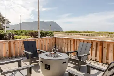 Oceanfront Condo, Patio, Fire Pit, Ocean Views, 2br/2ba, New Build, 30-Day Min Stay
