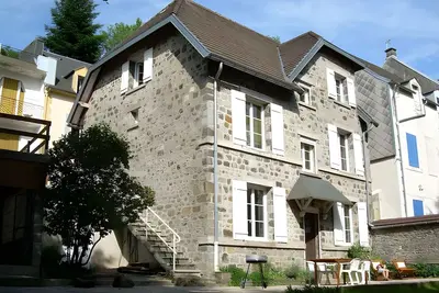 Image de Villa 'L'autre Vie Là' avec vue sur les montagnes, terrasse privée et Wi-Fi