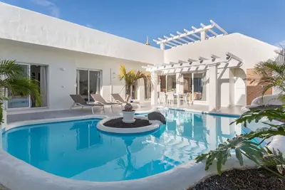 Image de Villa de vacances 'Ole Bahiazul - Piscine privée' avec vue sur la mer, Wi-Fi et climatisation
