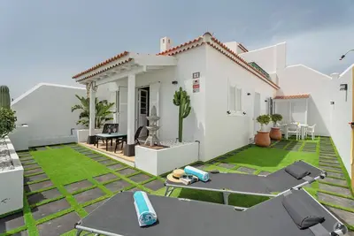Image de Maison de vacances 'Morgana' avec vue sur la mer, terrasse privée et Wi-Fi
