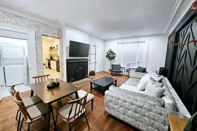 Image de Luxury 2 Bedroom, Sleeps 6, Downtown W Adams - 400