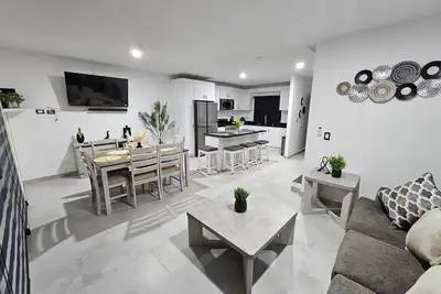 Image de White House in Viñedos del Mar (3 floors)