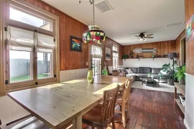 Image de Accueillant chalet entre village et montagnes (Mont-Sainte-Anne)