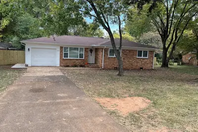 Image de \"Home Sweet Home\" - Charming 3-bedroom house in delightful Huntsville with WiFi.