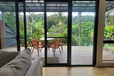Image de Tropical View Modern Retreat