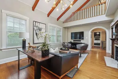 Image de Heart of Atl\/Heated Pool- Hot Tub\/Secluded\/Slps 8